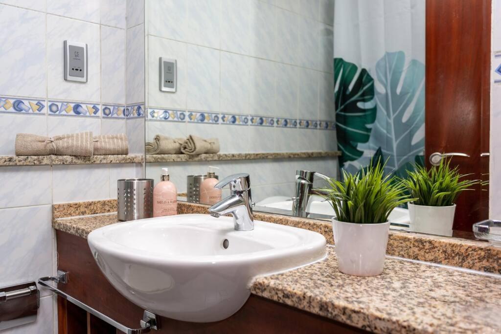Lake View Jlt - Lovely Apartment In Dubai Ngoại thất bức ảnh